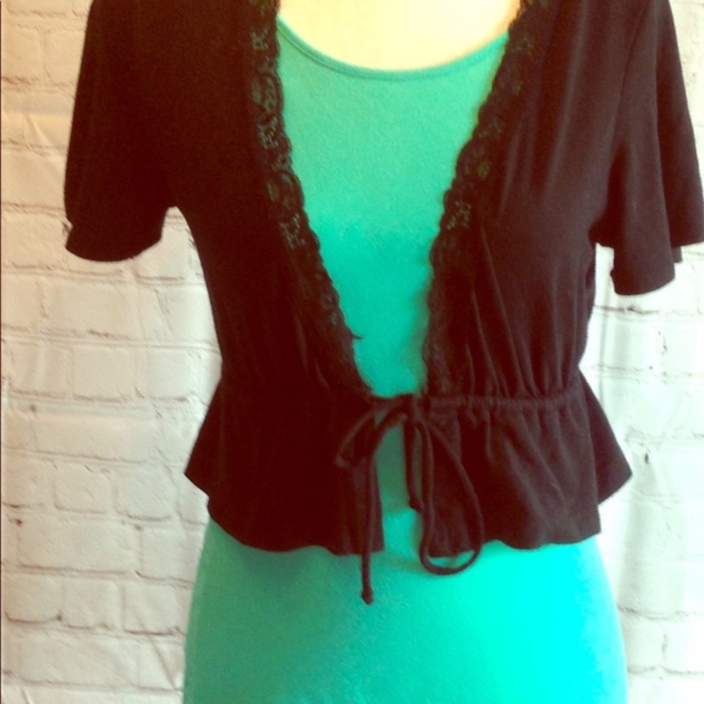 Sale 5/$25 Cardigan size medium